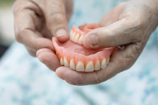 common causes of broken dentures